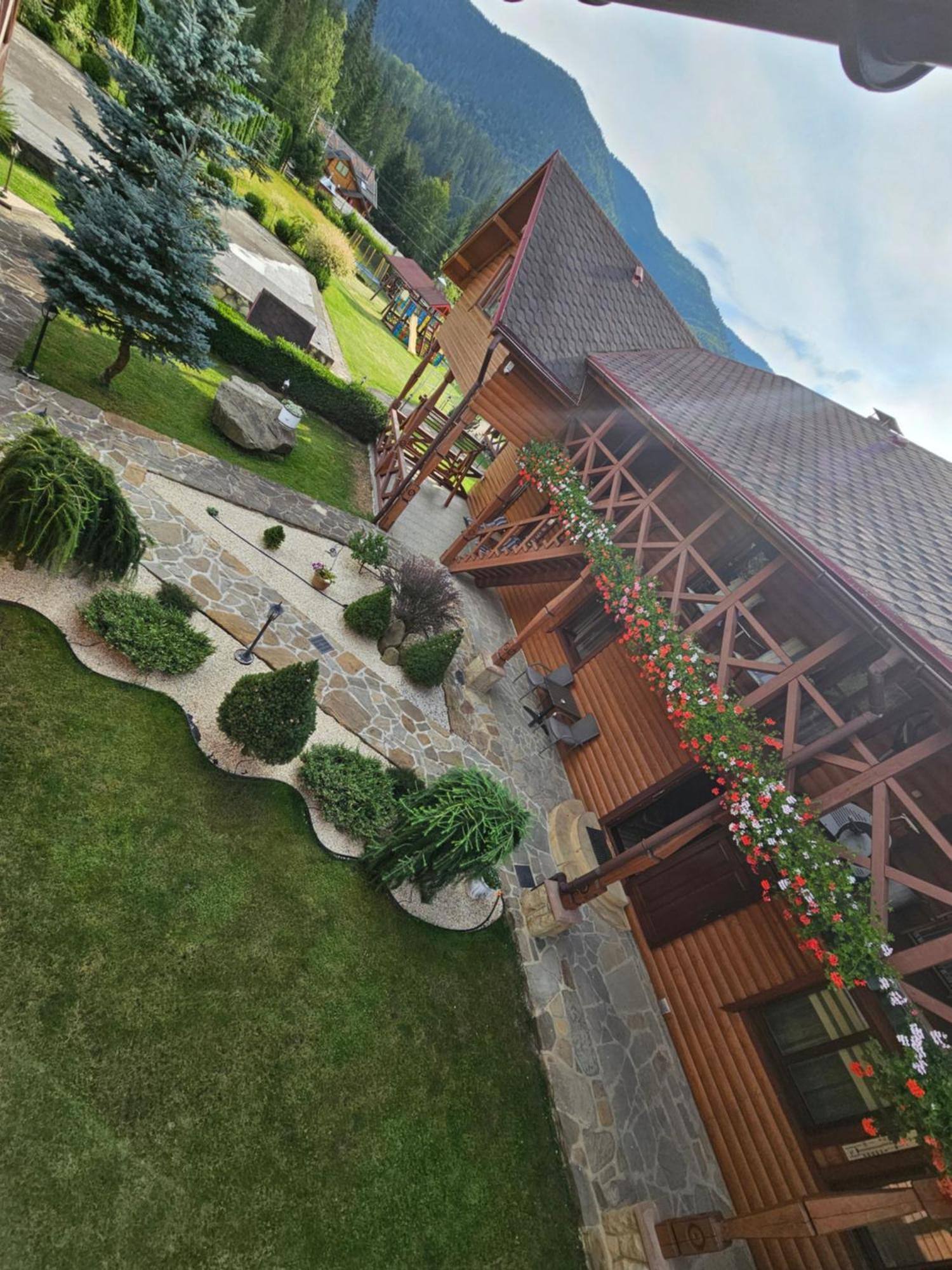 Guesthouse Kolo Druziv Tatariv Exterior foto