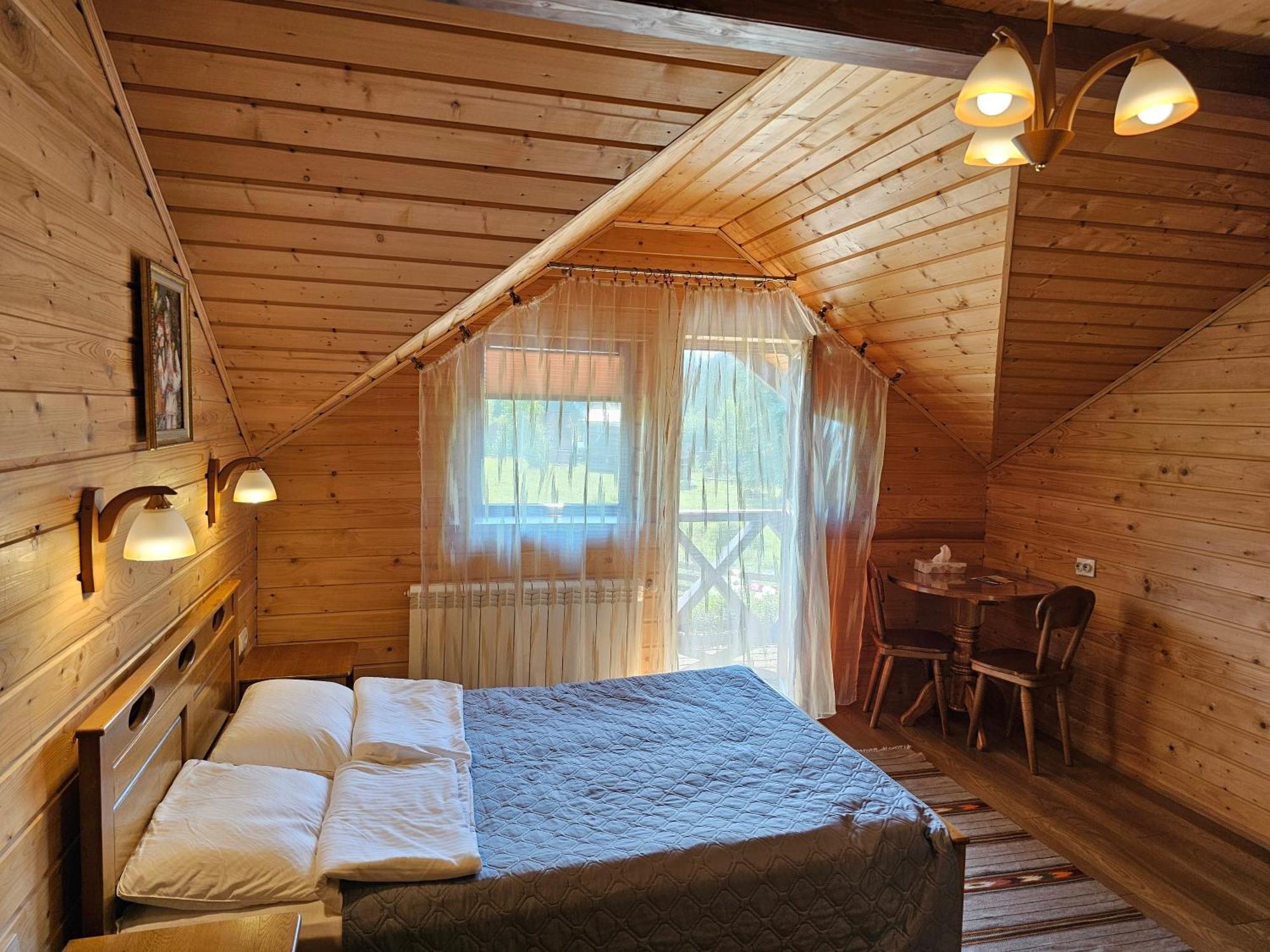Guesthouse Kolo Druziv Tatariv Exterior foto